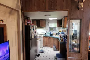 11 Pine Ct, Beaver Falls, PA 15010 - Photo 7