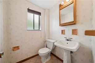 285 Tara Dr, Pittsburgh, PA 15236 - Photo 15