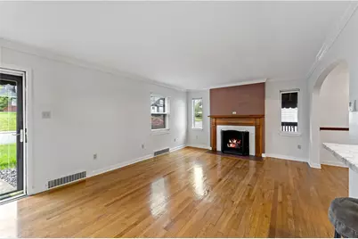 415 Pershing Dr, New Kensington, PA 15068 - Photo 5