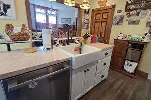 1329 Hancock Ave, Vandergrift, PA 15690 - Photo 3