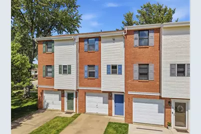 120 Woodhaven Dr, Seven Fields Boro, PA 16046 - Photo 1