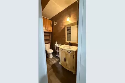 140 McGovern Blvd, Coraopolis, PA 15046 - Photo 13