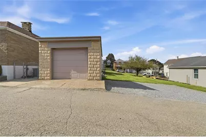 240 Waddell Ave, Donora, PA 15033 - Photo 3