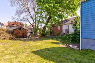 1202 Irwin St, Aliquippa, PA 15001 - Photo 5