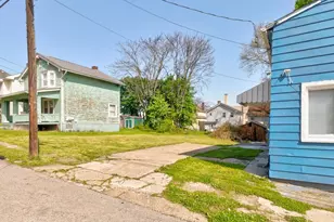 1202 Irwin St, Aliquippa, PA 15001 - Photo 3