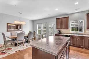 356 Sunrise Dr, Carnegie, PA 15106 - Photo 11