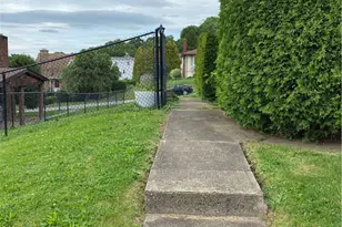 417 E 3rd Ave, Derry Boro, PA 15627 - Photo 49
