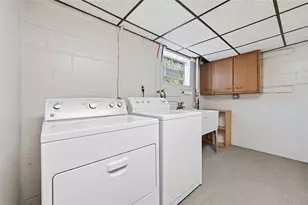 345 Roosevelt Ave, McKees Rocks, PA 15136 - Photo 29