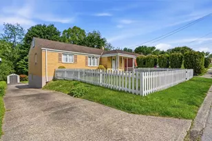 345 Roosevelt Ave, McKees Rocks, PA 15136 - Photo 3