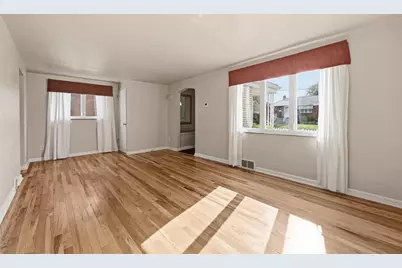 345 Roosevelt Avenue, McKees Rocks, PA 15136 - Photo 11