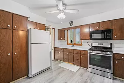 412 Phillips Avenue, Stowe Township, PA 15136 - Photo 11