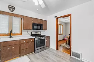 412 Phillips Ave, Stowe Township, PA 15136 - Photo 9