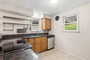 1037 Osage Dr, Pittsburgh, PA 15235 - Photo 11