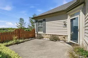 1008 St Andrews Dr, South Strabane, PA 15301 - Photo 3