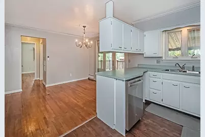 107 Longvue Dr, Harmony Boro, PA 16037 - Photo 9