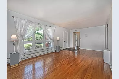 107 Longvue Dr, Harmony Boro, PA 16037 - Photo 5
