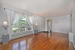 107 Longvue Dr, Harmony Boro, PA 16037 - Photo 5