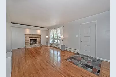 107 Longvue Dr, Harmony Boro, PA 16037 - Photo 3