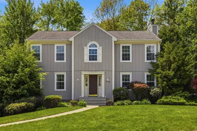 402 Monmouth Dr, Cranberry Township, PA 16066 - Photo 1