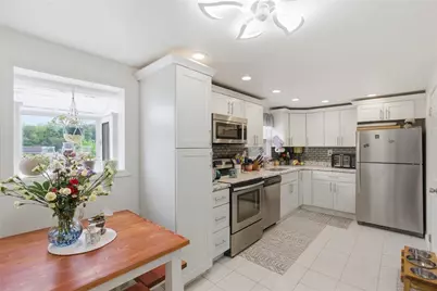 390 Roosevelt Avenue, Stowe Township, PA 15136 - Photo 11