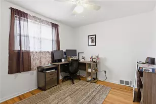 390 Roosevelt Ave, Stowe Township, PA 15136 - Photo 17