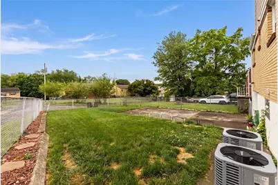 390 Roosevelt Avenue, Stowe Township, PA 15136 - Photo 35