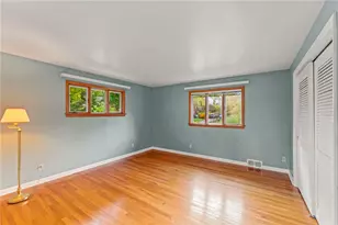 2635 Fairgreen Dr, Pittsburgh, PA 15241 - Photo 19