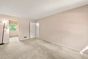 6310 Betsy Dr, Bethel Park, PA 15102 - Photo 17