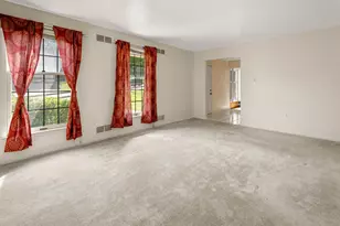 6310 Betsy Dr, Bethel Park, PA 15102 - Photo 3