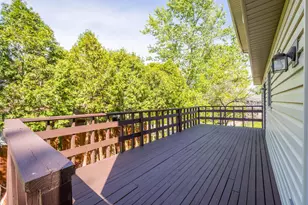 6310 Betsy Dr, Bethel Park, PA 15102 - Photo 25