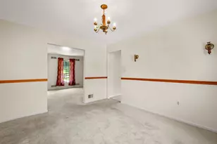 6310 Betsy Dr, Bethel Park, PA 15102 - Photo 21