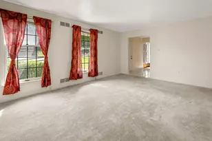 6310 Betsy Dr, Bethel Park, PA 15102 - Photo 3