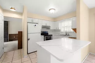 6310 Betsy Dr, Bethel Park, PA 15102 - Photo 5