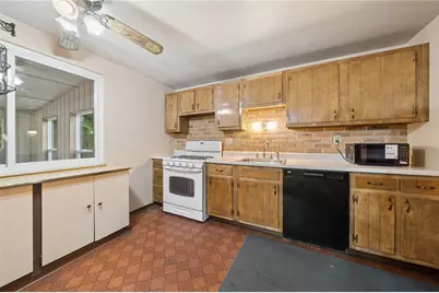 506 Malabar Dr, Pittsburgh, PA 15239 - Photo 11