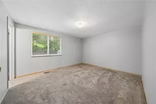 506 Malabar Dr, Pittsburgh, PA 15239 - Photo 17