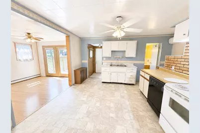 416 Grant St, Centerville, PA 15358 - Photo 7