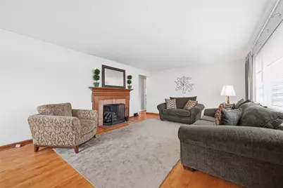 2621 Milford Dr, Bethel Park, PA 15102 - Photo 7