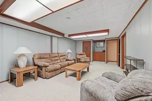 2621 Milford Dr, Bethel Park, PA 15102 - Photo 35