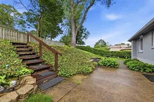 2621 Milford Dr, Bethel Park, PA 15102 - Photo 43