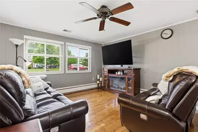 1823 Droz Ave, Economy, PA 15003 - Photo 11