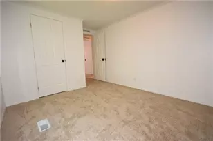 464 Canterbury Cir, Collier Township, PA 15106 - Photo 23