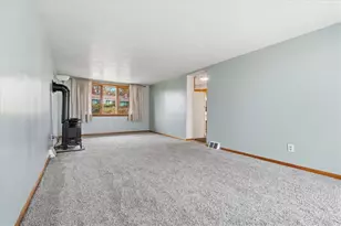 203 Clover Dr, Elizabeth Twp/Boro, PA 15037 - Photo 23