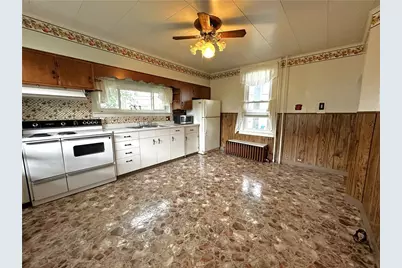 309 Washington Street, Mt Pleasant Boro, PA 15666 - Photo 5