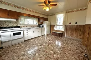 309 Washington St, Mt Pleasant Boro, PA 15666 - Photo 5