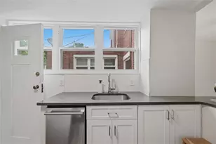 1689 Jancey St, Pittsburgh, PA 15206 - Photo 15
