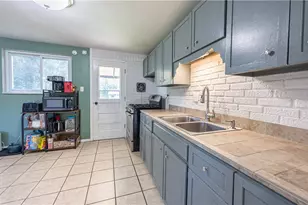 528 MacBeth Dr, Pittsburgh, PA 15235 - Photo 9