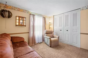 1931 Hertford Dr, South Park, PA 15129 - Photo 13