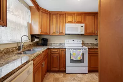 1931 Hertford Drive, South Park, PA 15129 - Photo 7