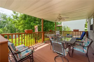 1931 Hertford Dr, South Park, PA 15129 - Photo 11