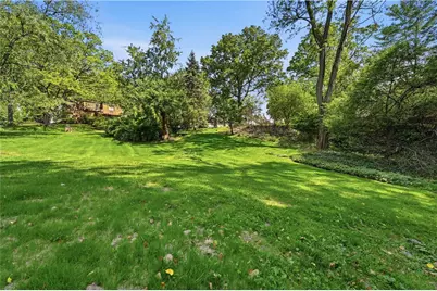 132 Circle Dr, Ross Twp, PA 15237 - Photo 29
